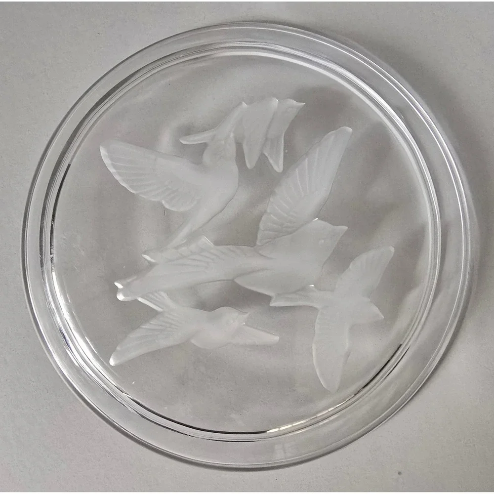 Sasaki Japan Wings Crystal 7 Inch Plate Intaglio Frosted Bird Design Clear Glass